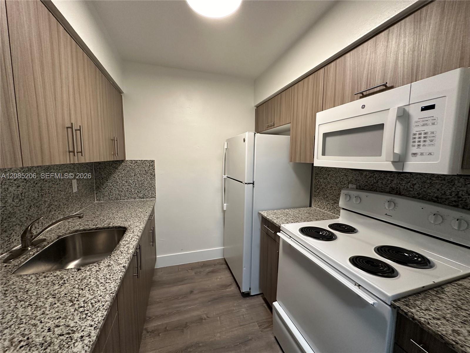 2300 Madison St # 107, Hollywood FL 33020
