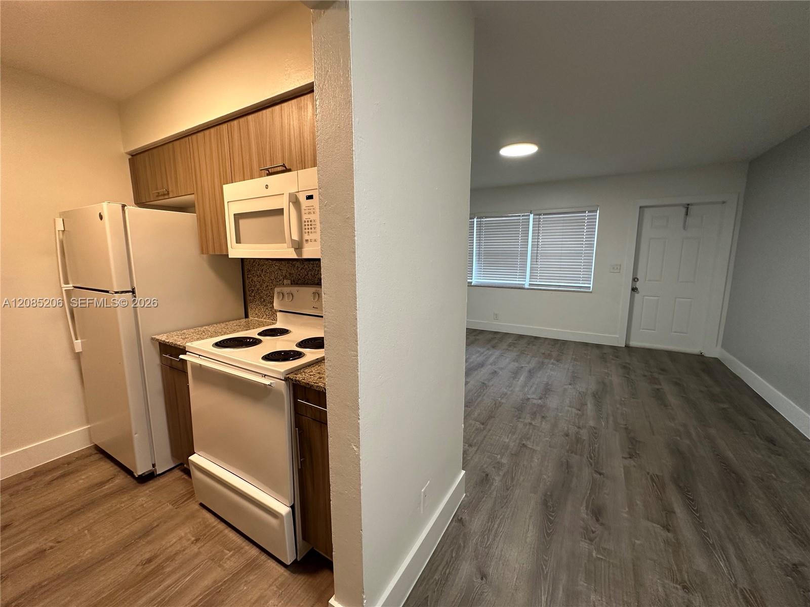 2300 Madison St # 107 — Photo 3