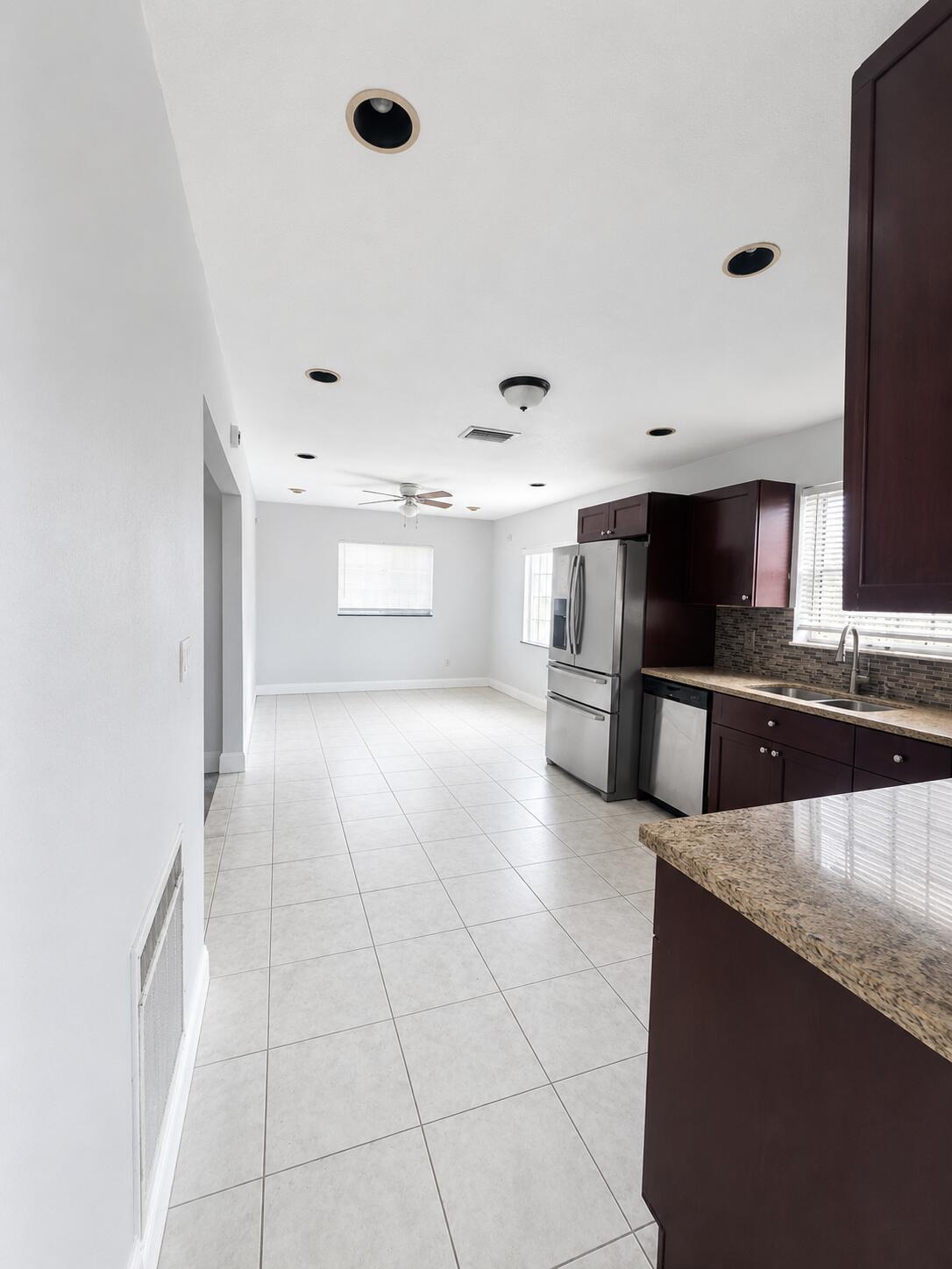 21441 Crozier Avenue — Photo 5