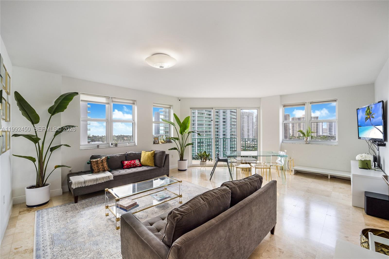 20000 E Country Club Dr # 1211 View 1