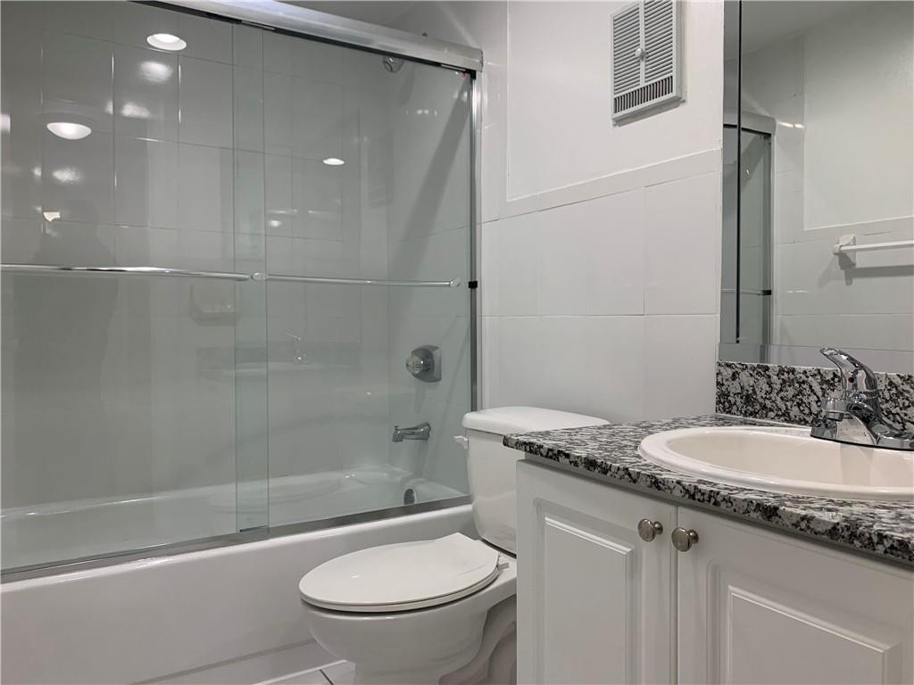 19455 NE 10 Avenue # 521 — Photo 4