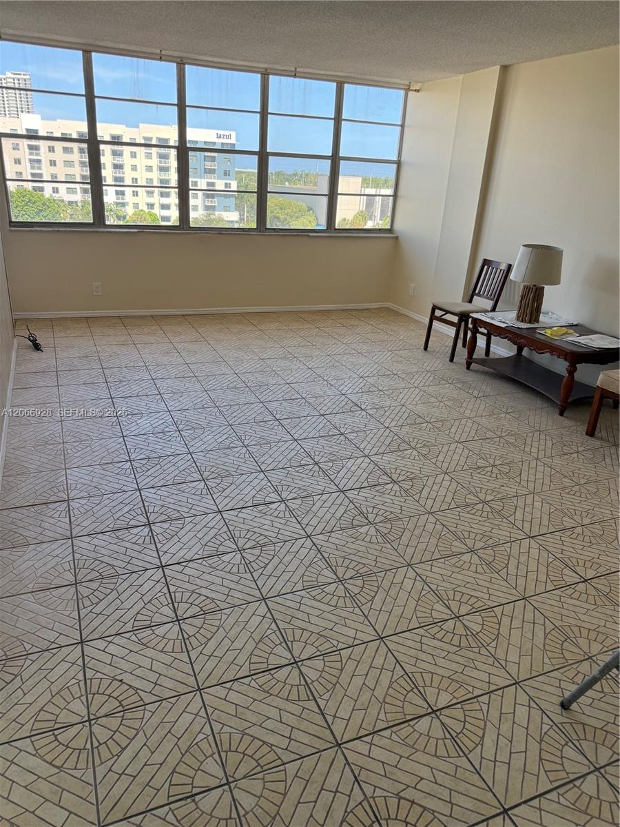 2025 NE 164th St # 707 View 15
