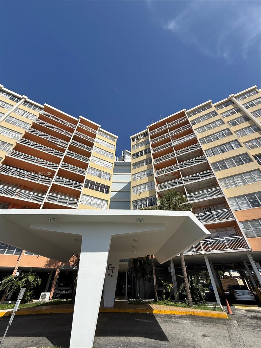 2025 NE 164th St # 707 View 4