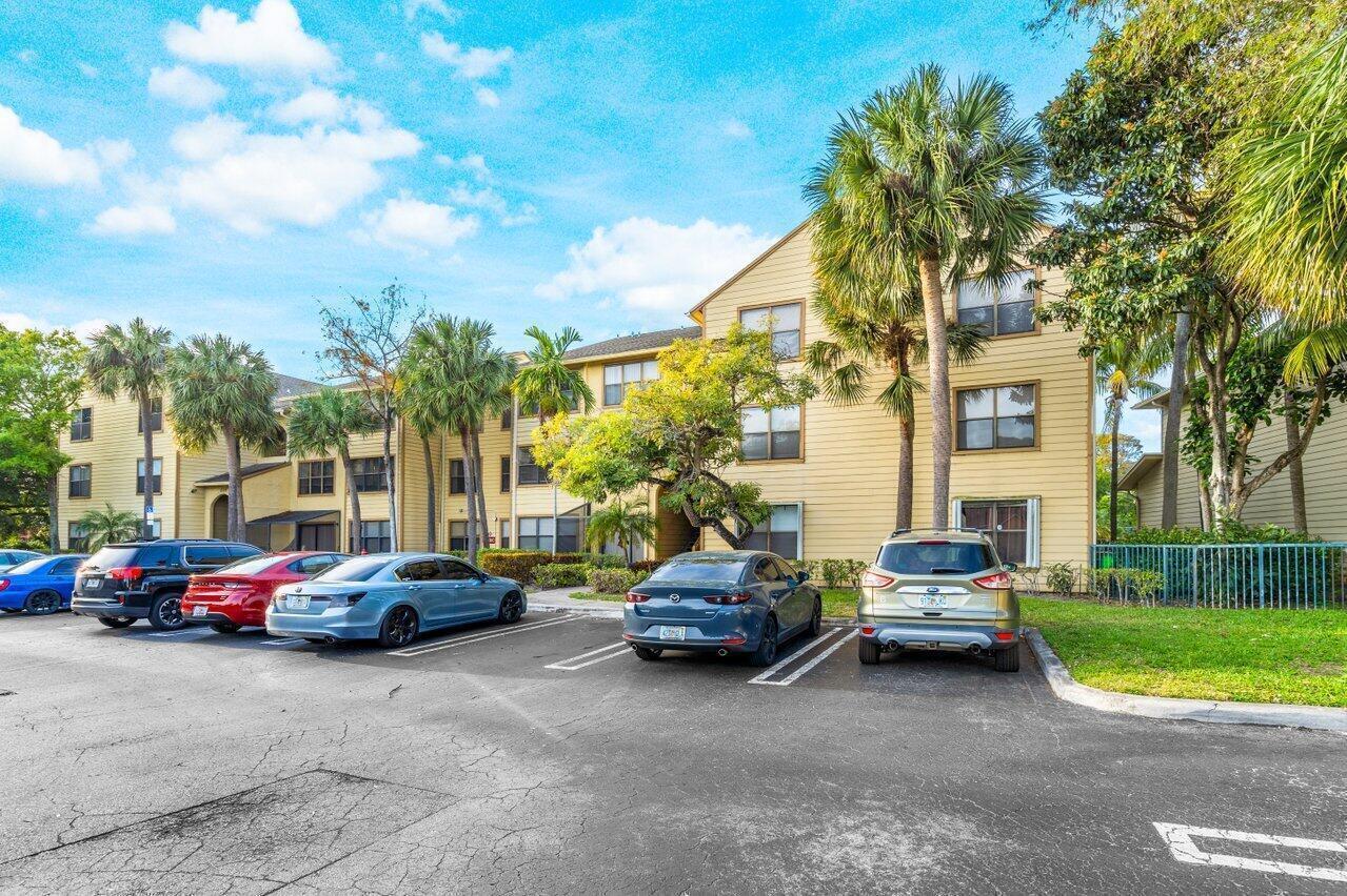 2305 N Congress Avenue # 18, Boynton Beach FL 33426