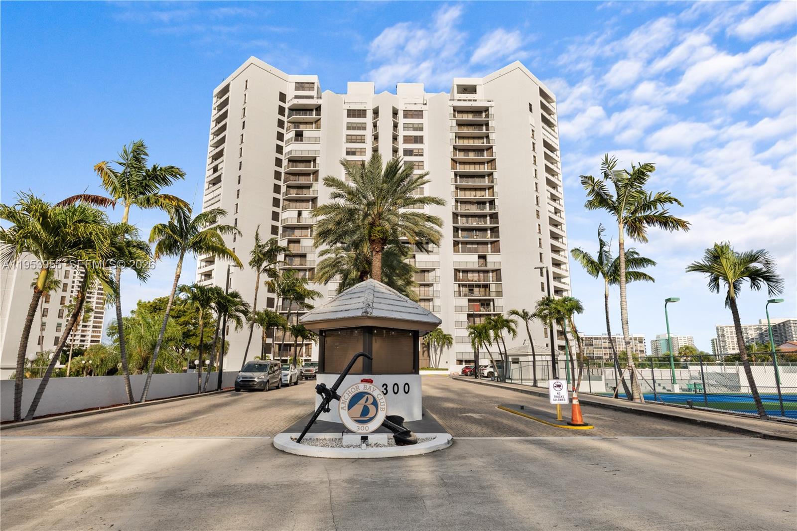 300 Three Islands Blvd # 417, Hallandale Beach FL 33009