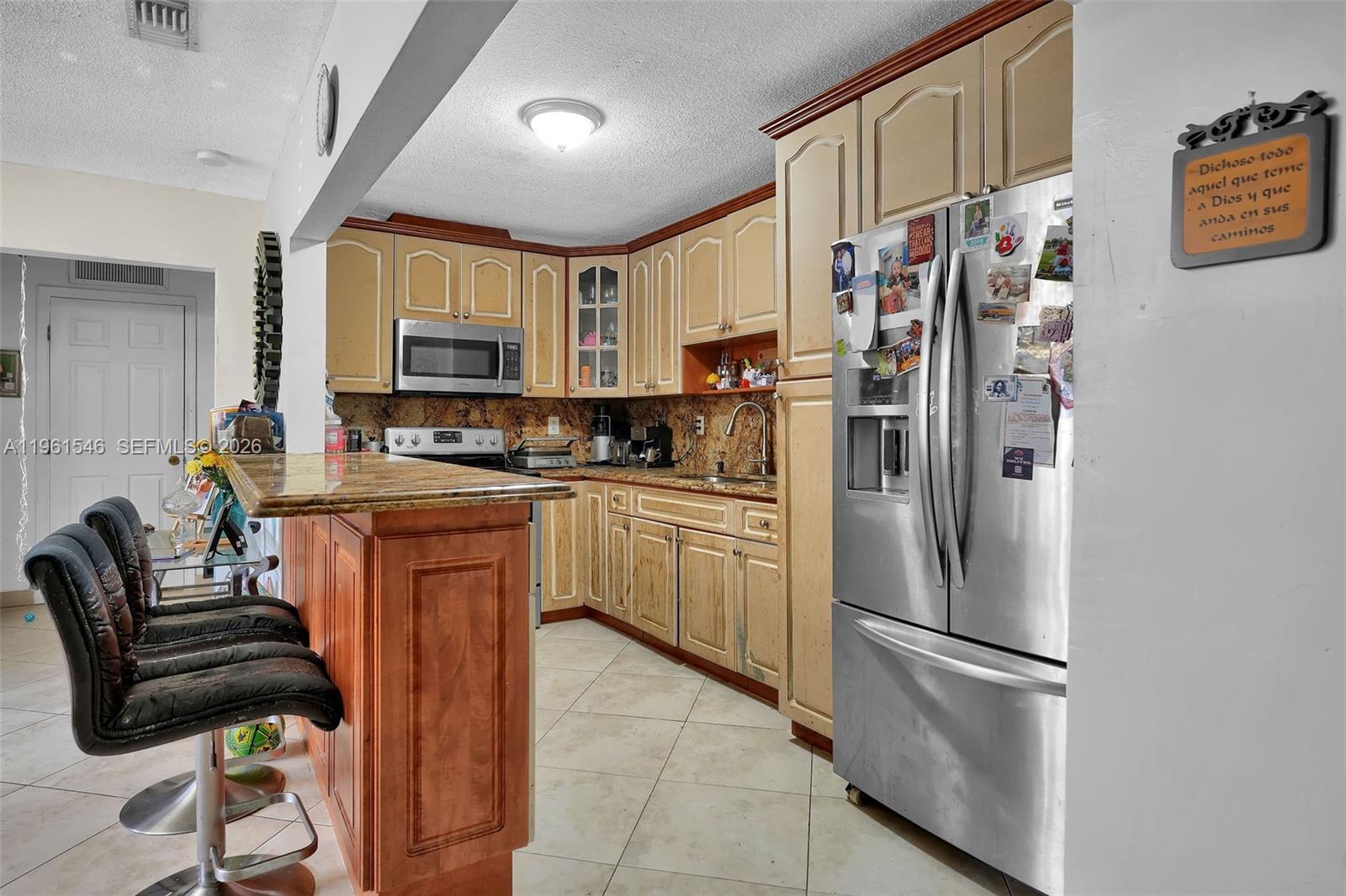 2821 SW 65th Ave — Photo 4