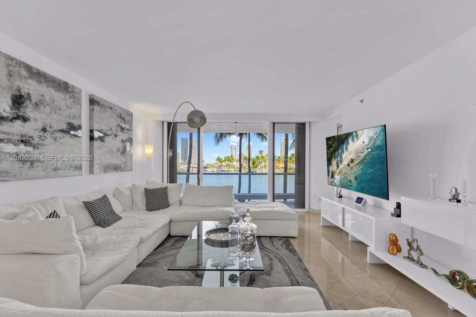 7000 Island Blvd # L105 — Photo 2