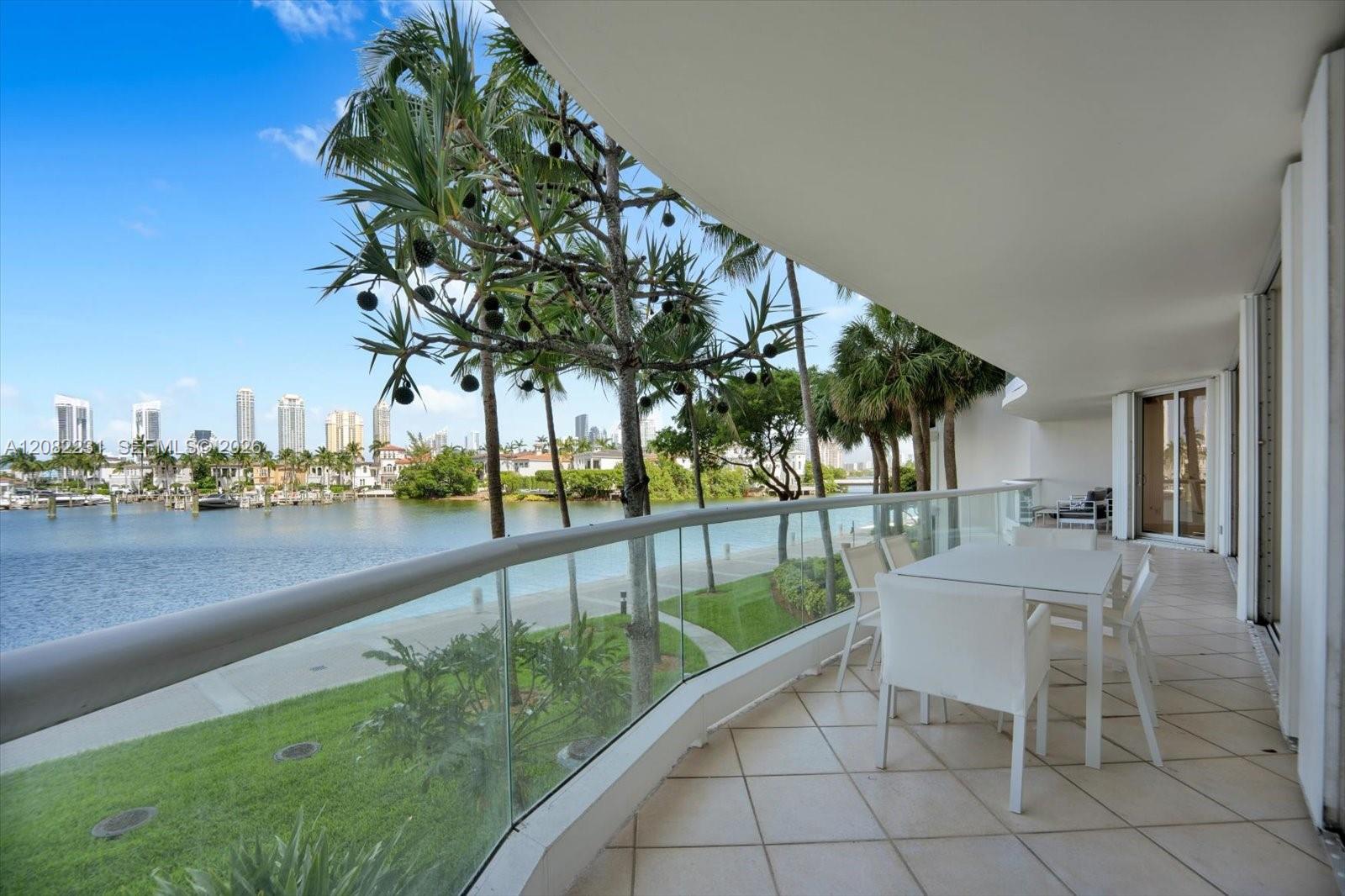 7000 Island Blvd # L105 — Photo 4