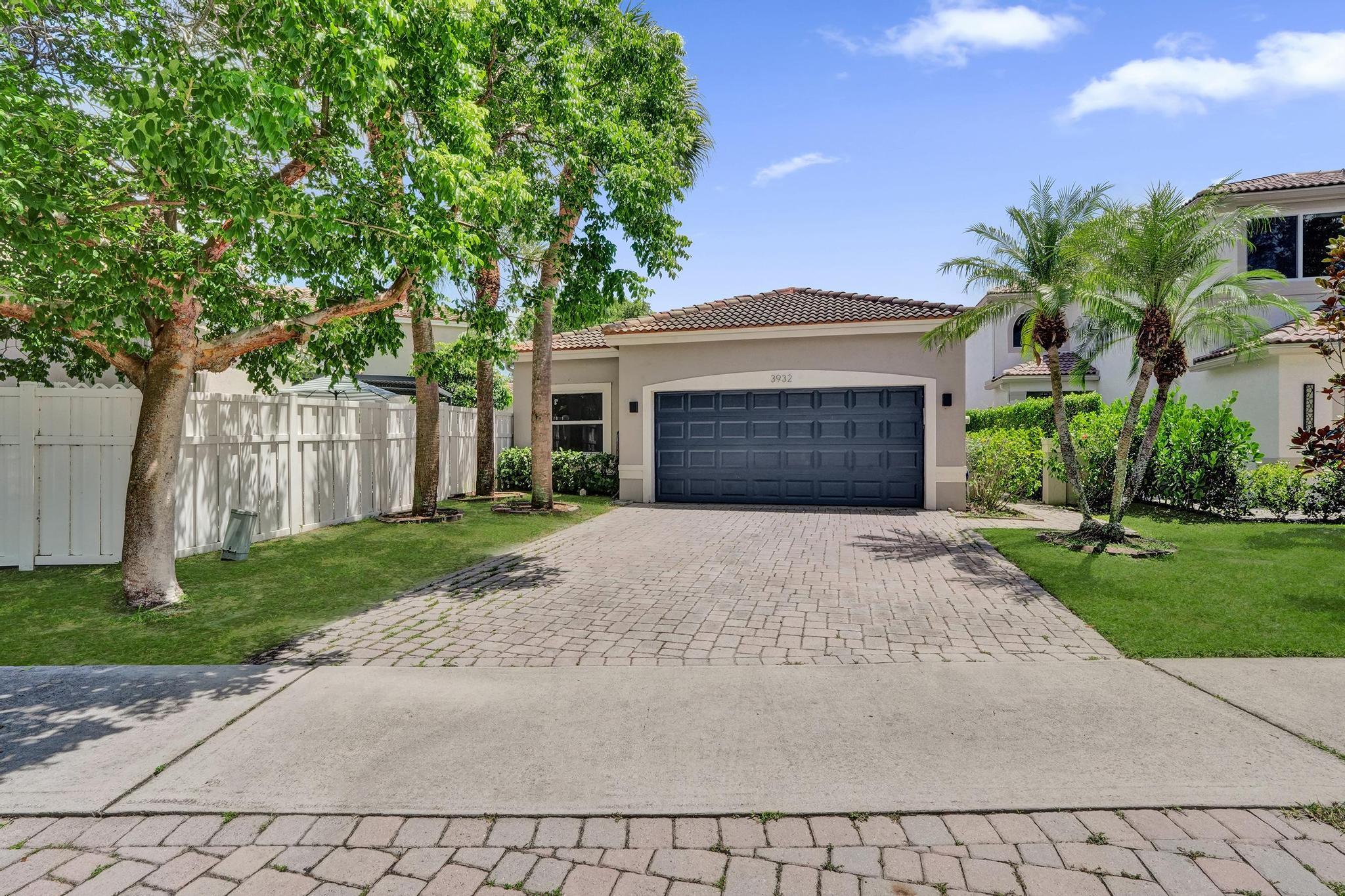 3932 NW 62nd Court — Photo 3