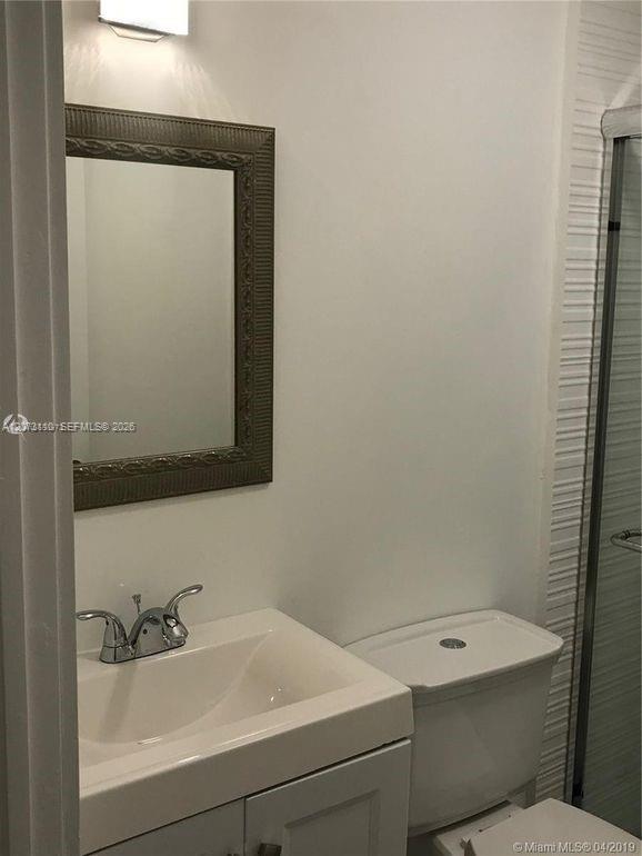2600 NE 205th St # 2 — Photo 4