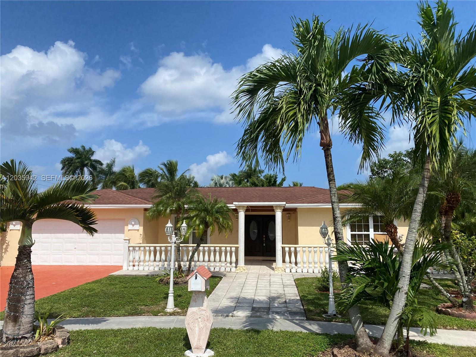 490 Bonaventure Blvd, Weston FL 33326