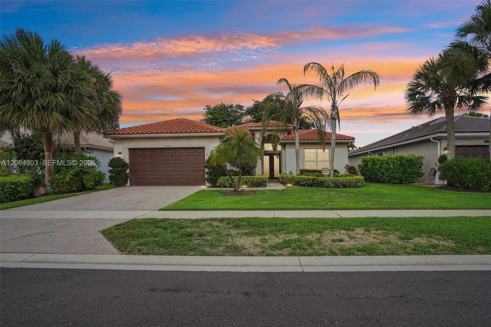4460 Mariners Cove Dr — Photo 2