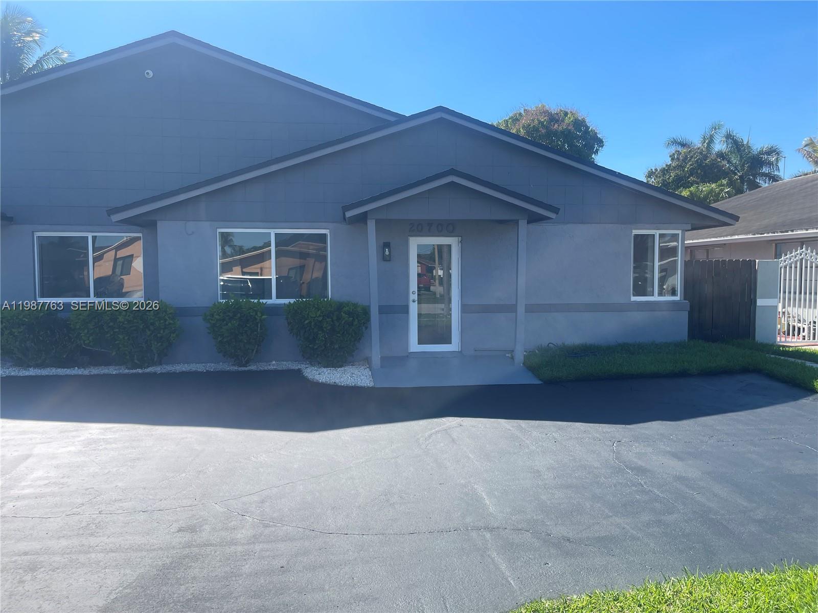 20702 SW 122nd Ave, Miami FL 33177