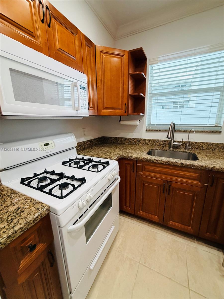 344 Meridian Ave # 4C — Photo 5