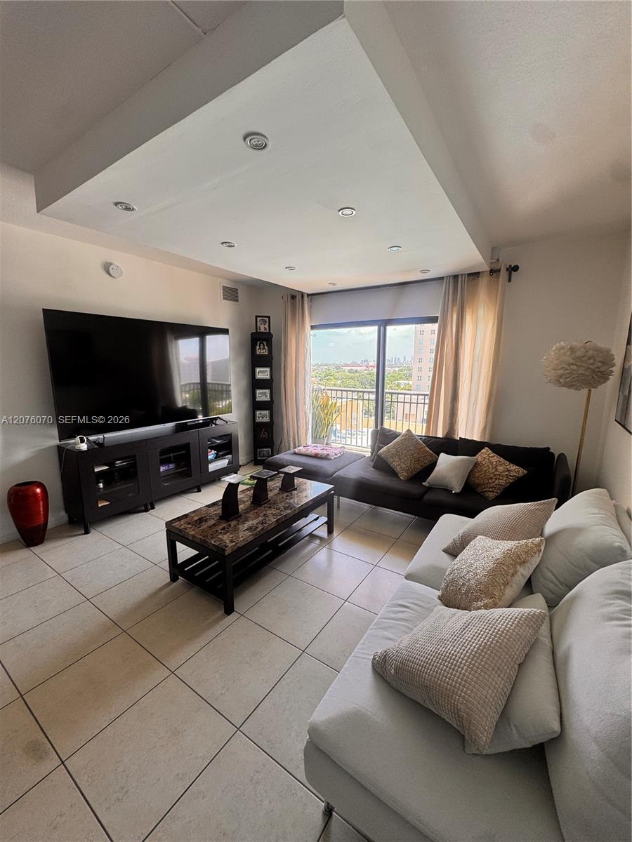 4242 NW 2nd St # 808 — Photo 3