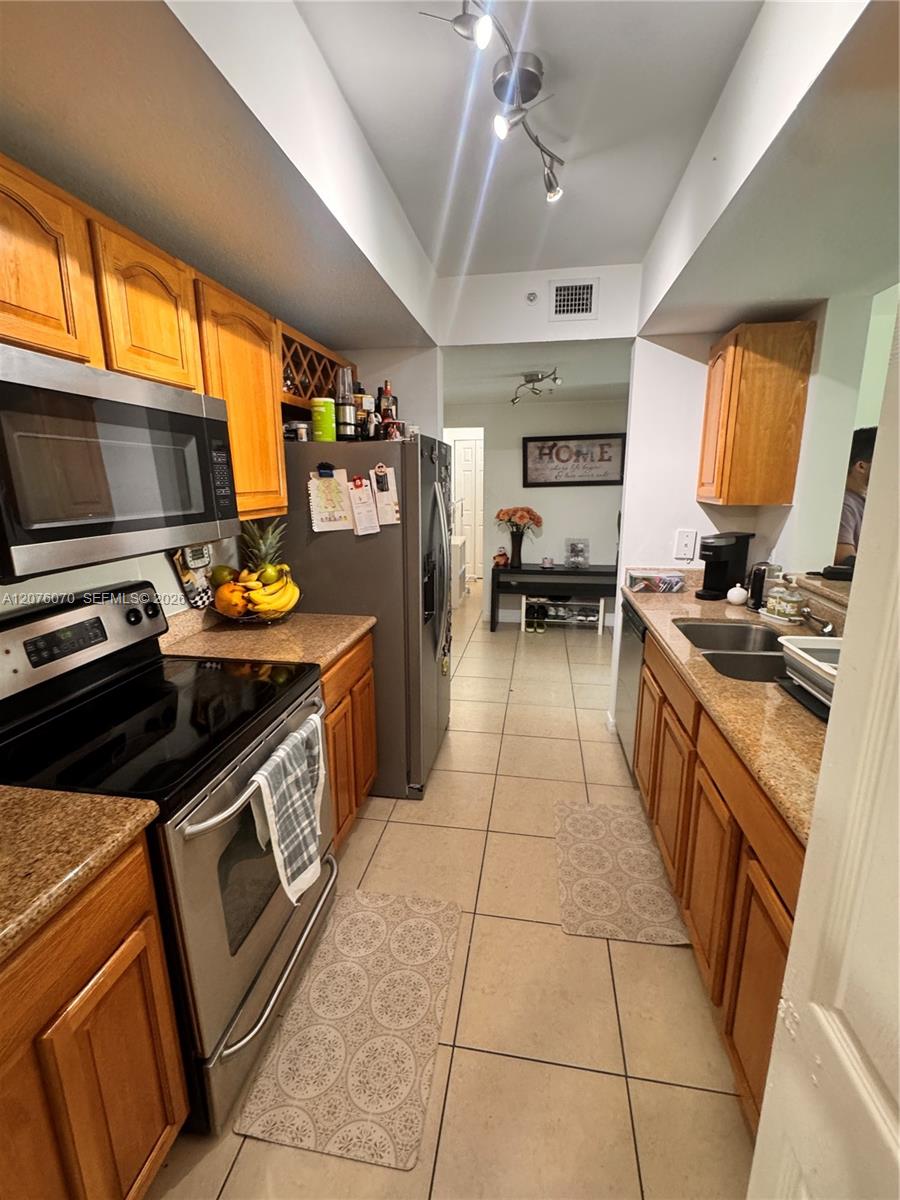 4242 NW 2nd St # 808 — Photo 5