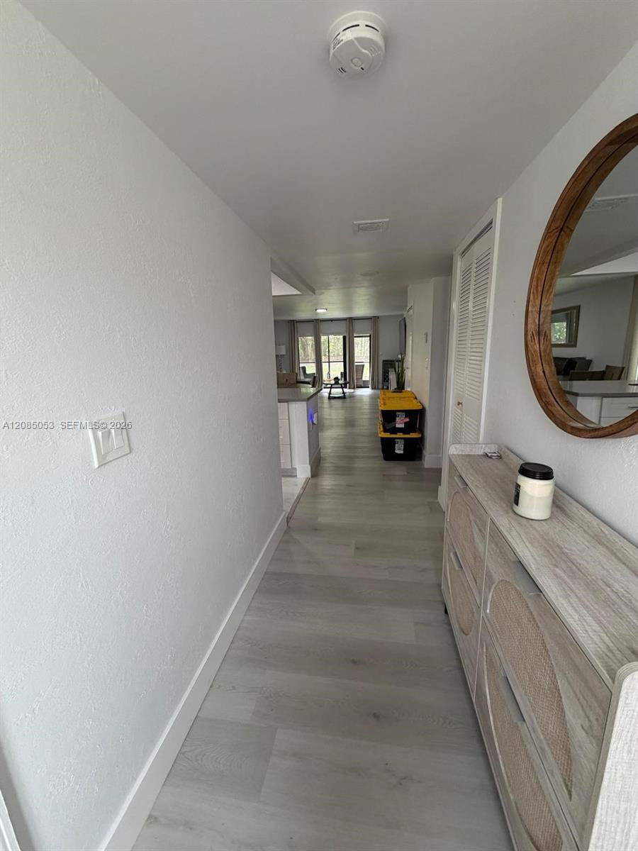 331 Lakeview Dr # 101 — Photo 2
