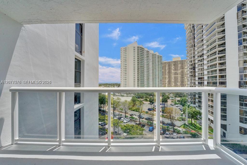20505 E Country Club Dr # 938 — Photo 4