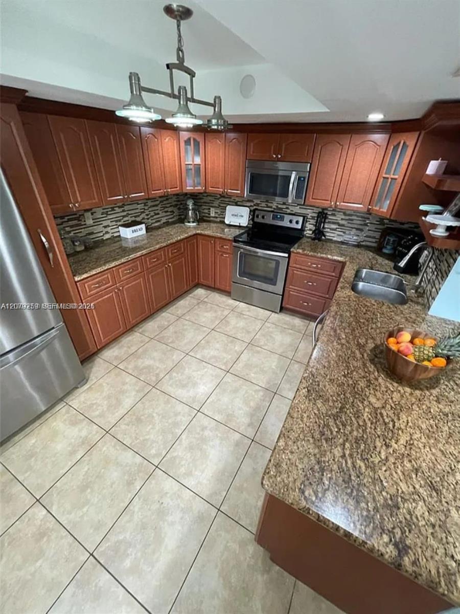 4825 SW 149th Ct # 18B — Photo 3