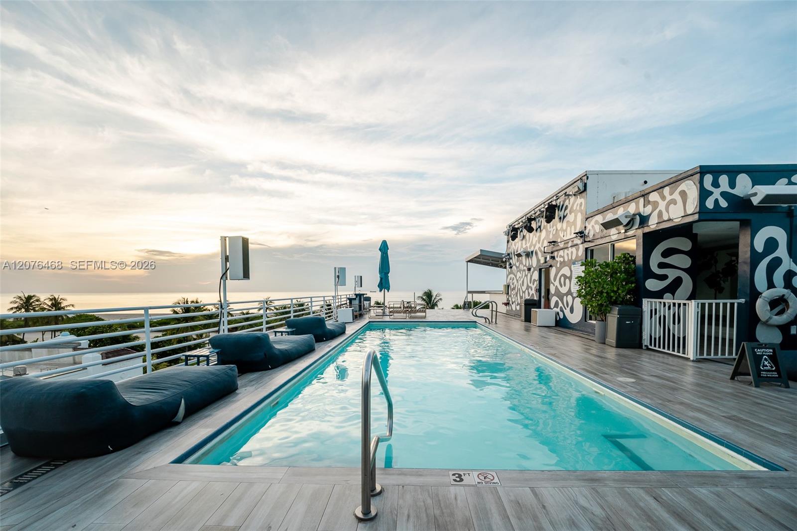 1060 Ocean Dr # D206, Miami Beach FL 33139