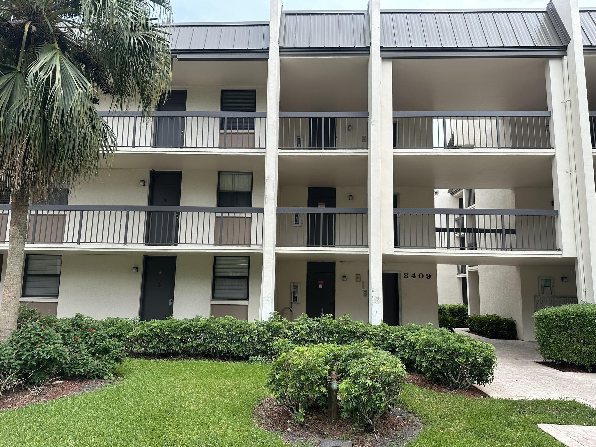 8409 Forest Hills Drive # 205, Coral Springs FL 33065