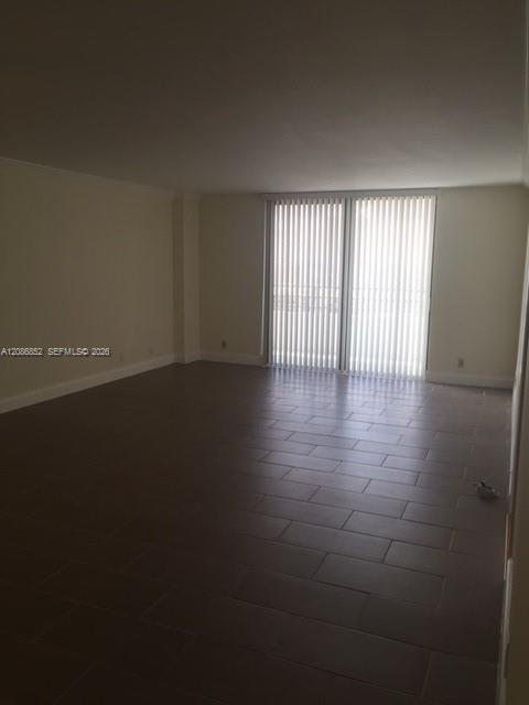 2500 Parkview Dr # 2004 — Photo 5