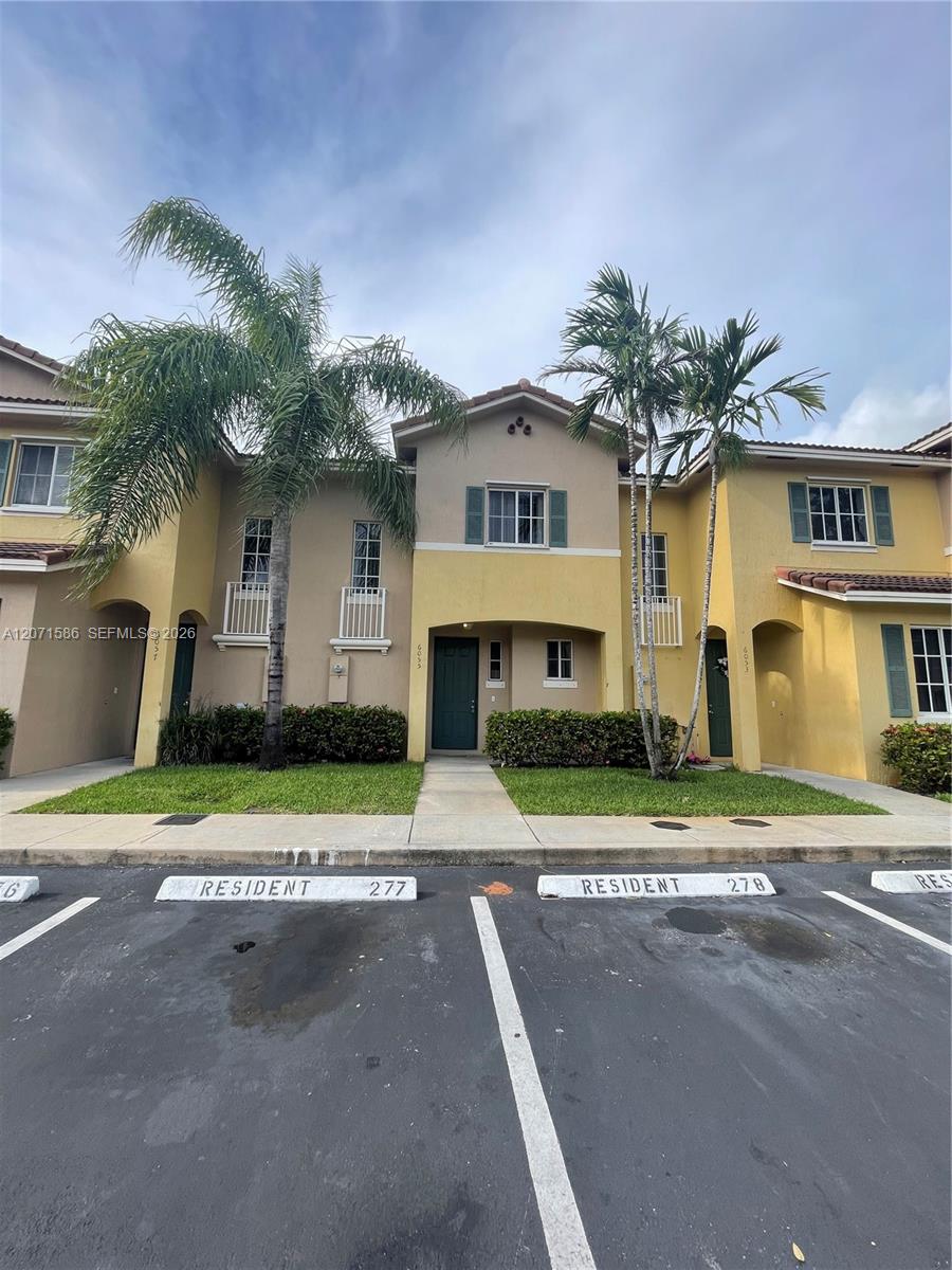 6055 SW 19th Ct # 6055 — Photo 4