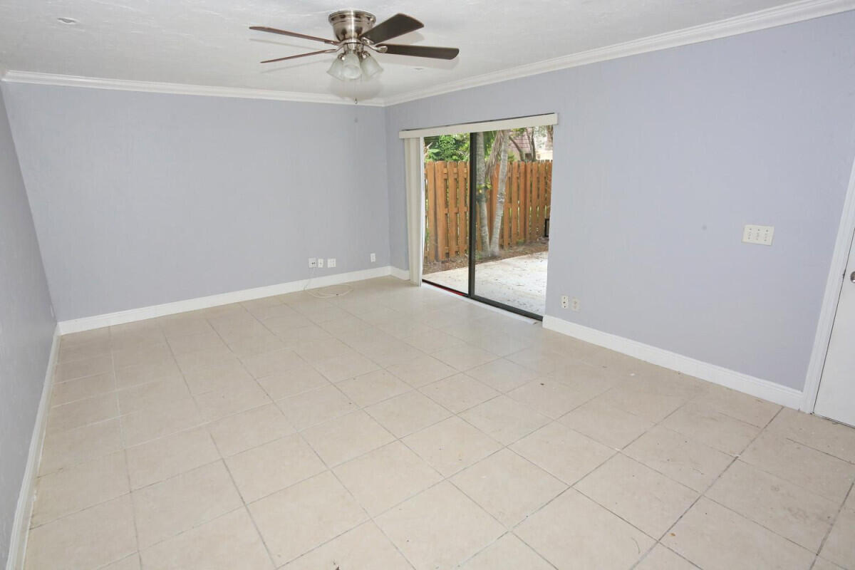 7531 Courtyard Run E — Photo 5