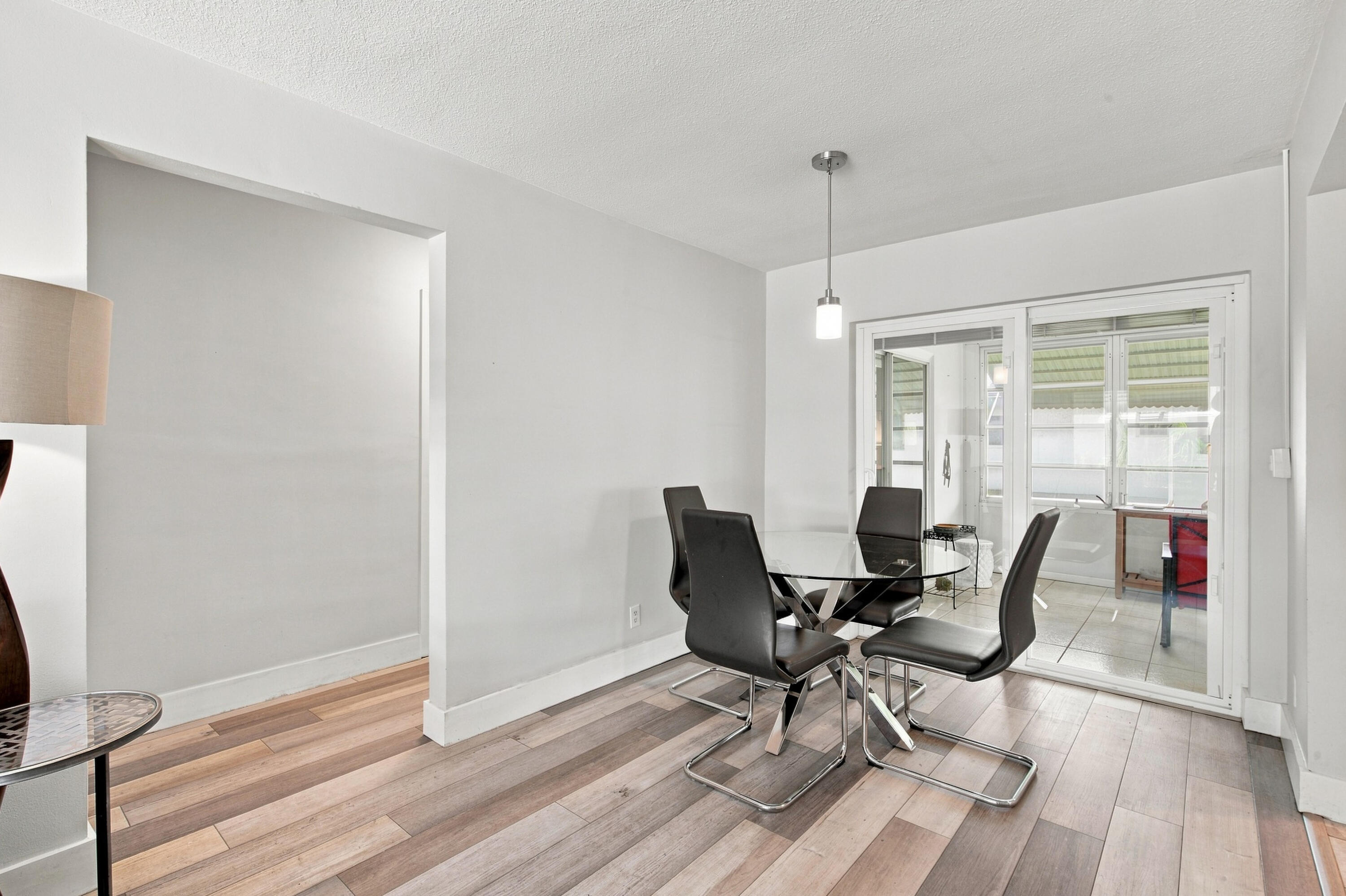 1100 Siesta Avenue — Photo 4