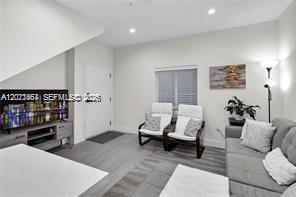 1786 SW 9th St # 1 — Photo 3