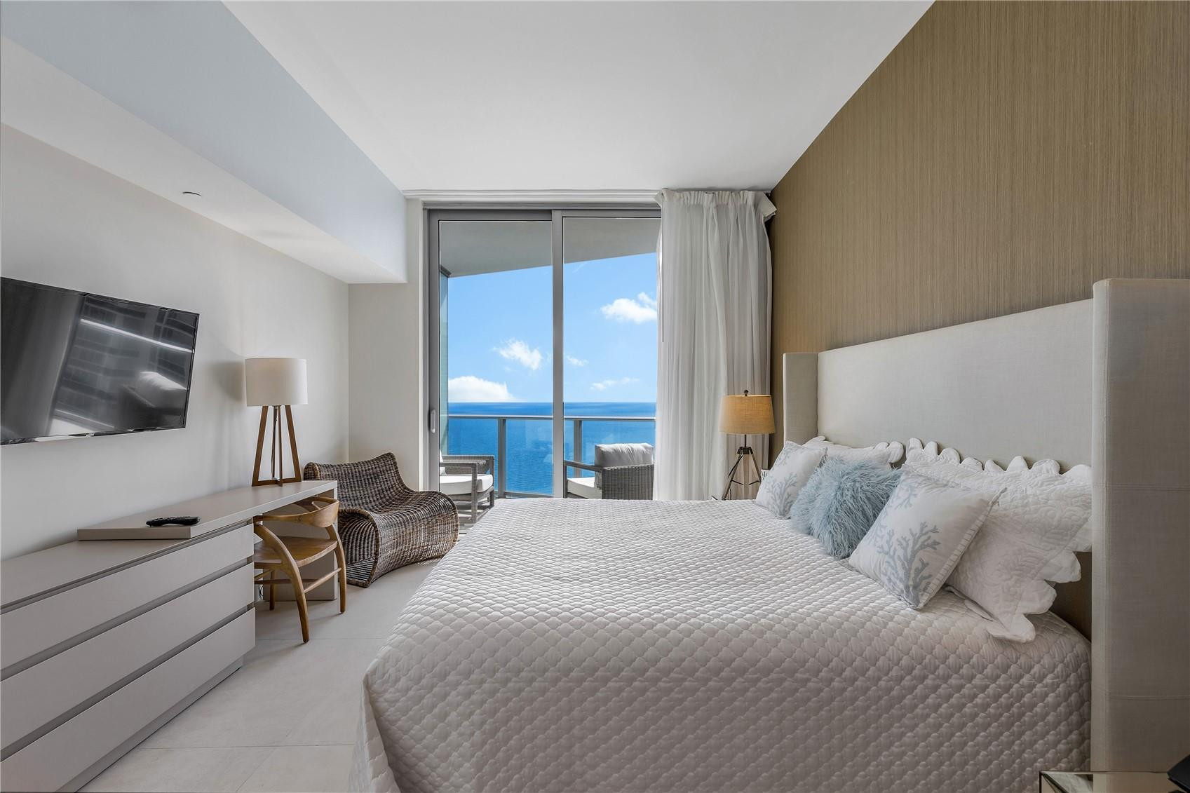 4111 S Ocean Drive # Lph3/5 — Photo 2