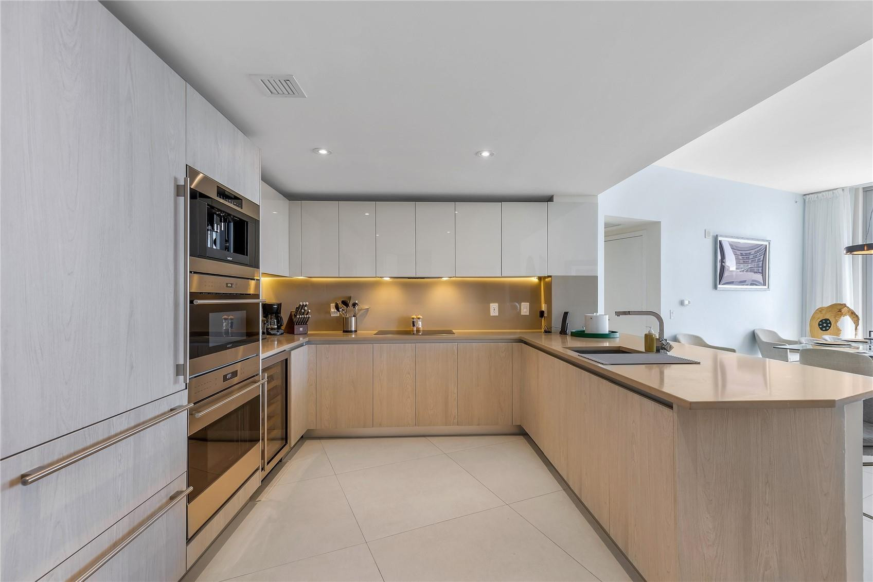 4111 S Ocean Drive # Lph3/5 — Photo 3