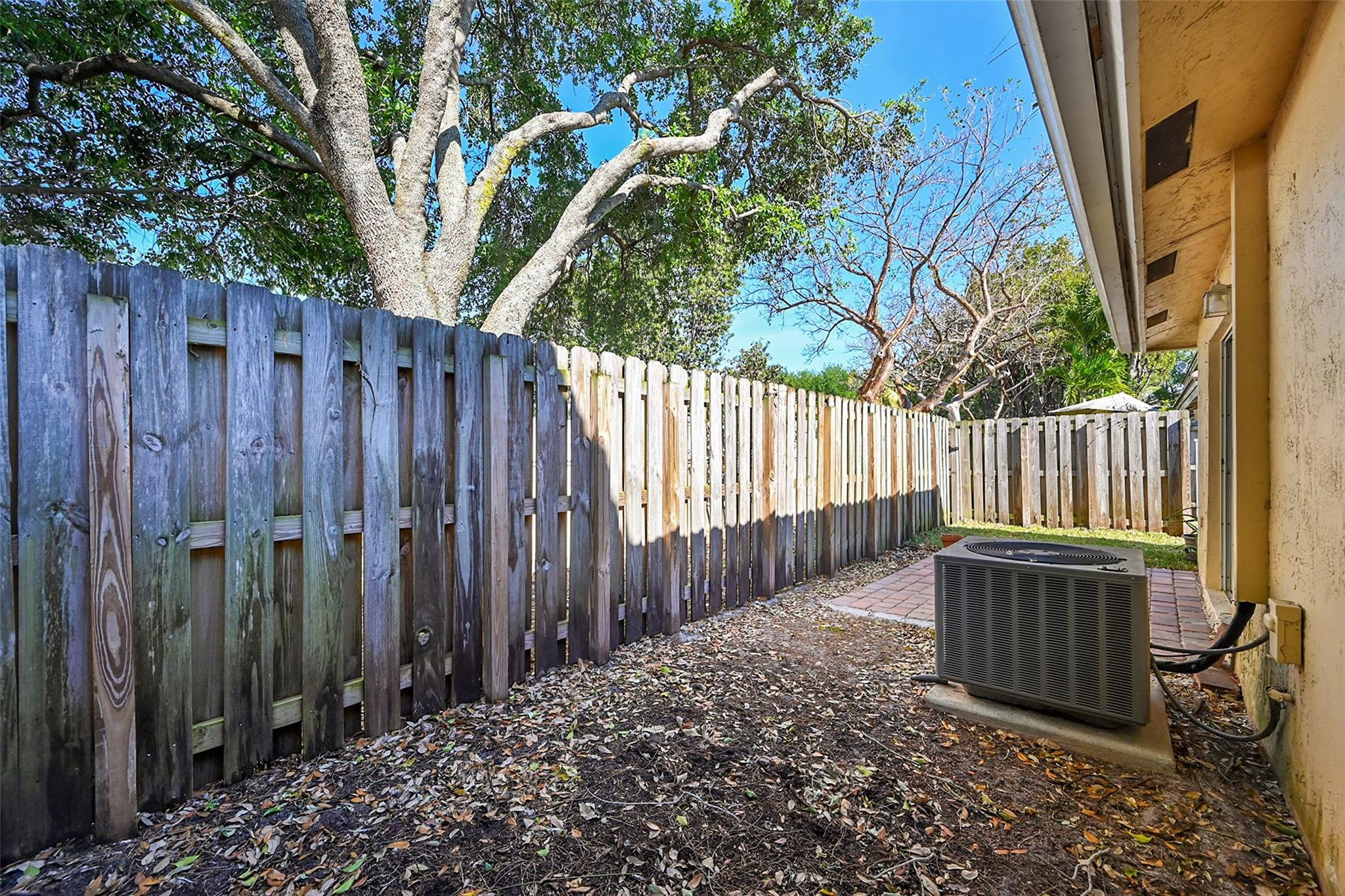 5361 NW 90th Avenue — Photo 5