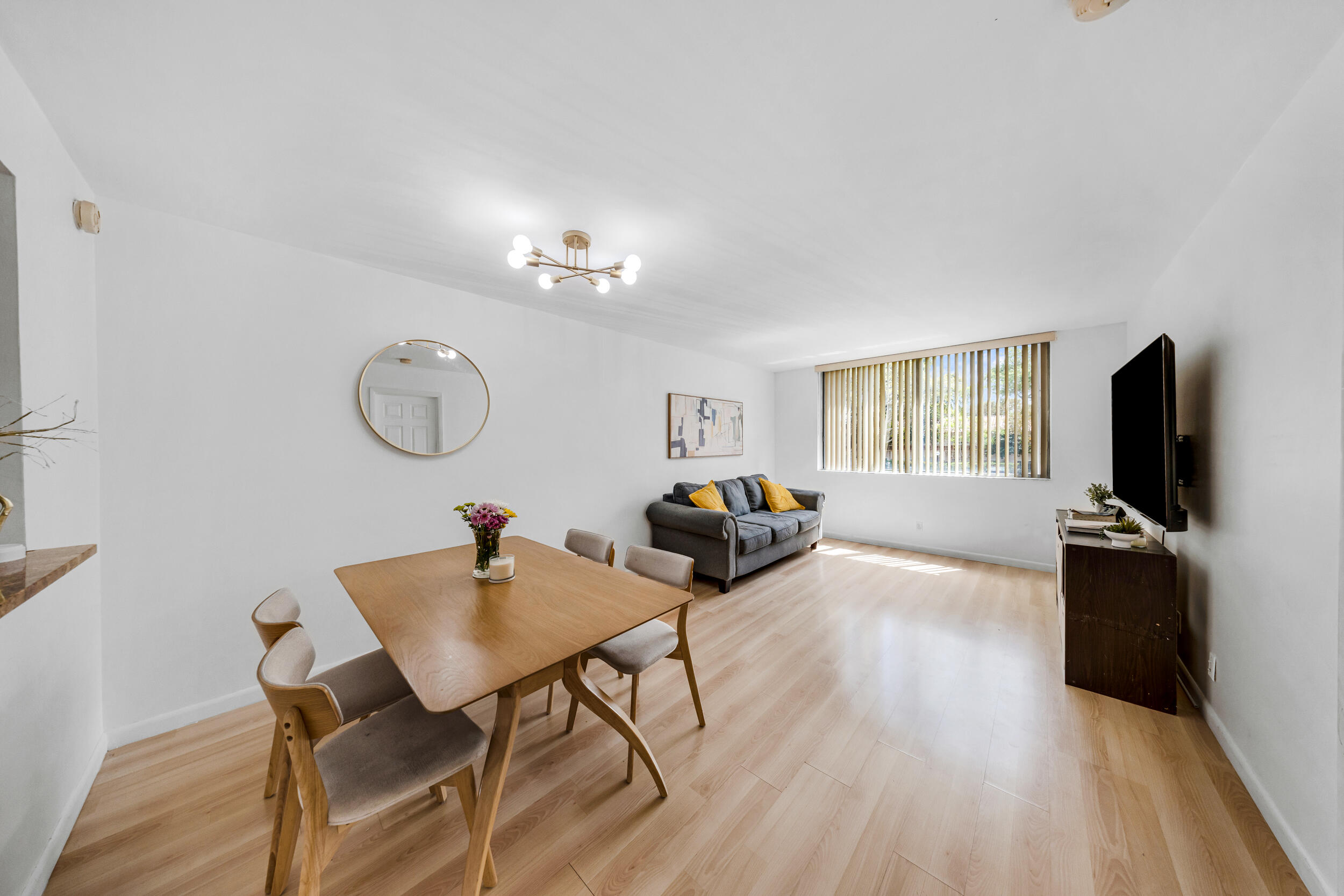 3249 Riverside # 202, Coral Springs FL 33065