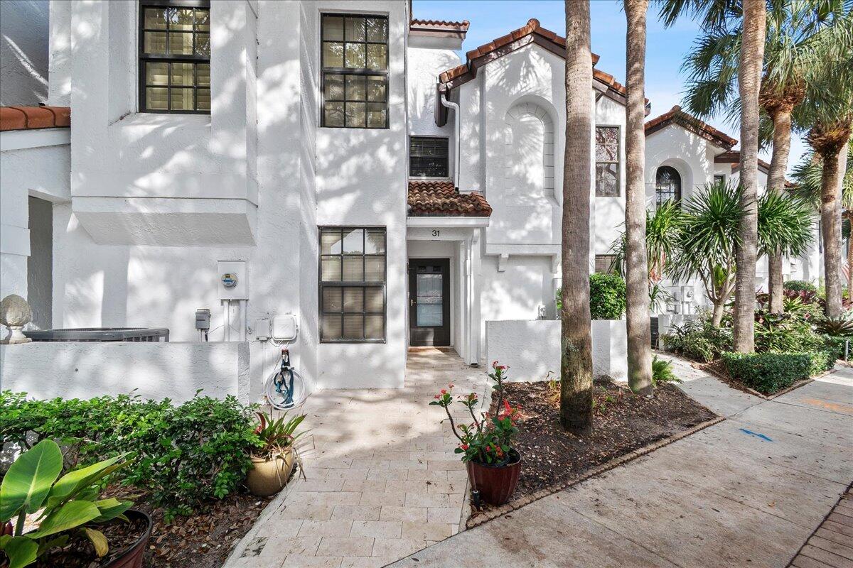 2359 Treasure Isle Drive # 31, Palm Beach Gardens FL 33410