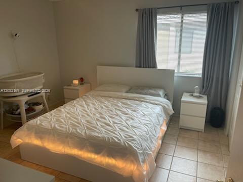 2671 Riverside Dr # 7 — Photo 3
