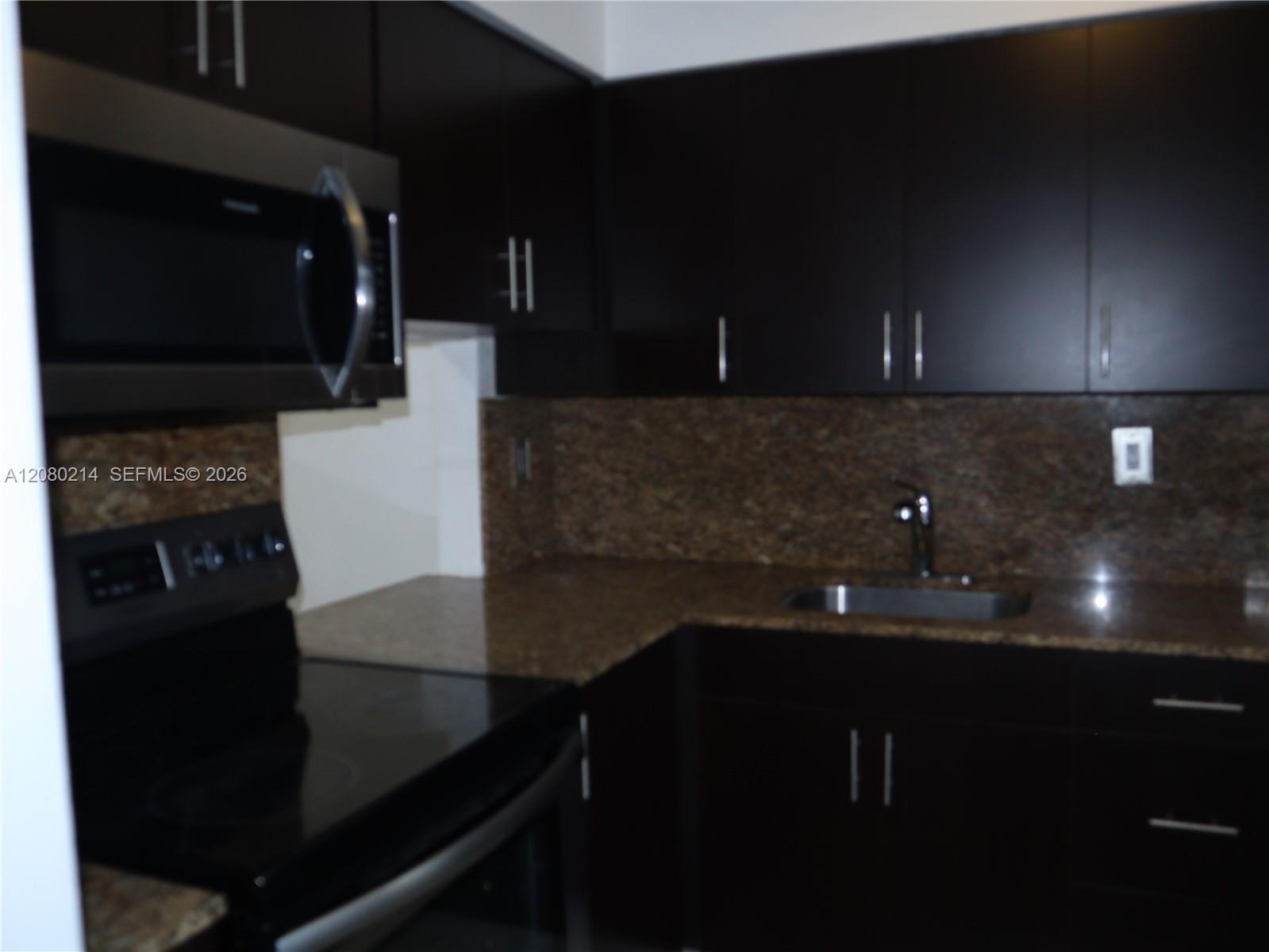 18790 NE 18th Ave # 231 — Photo 3