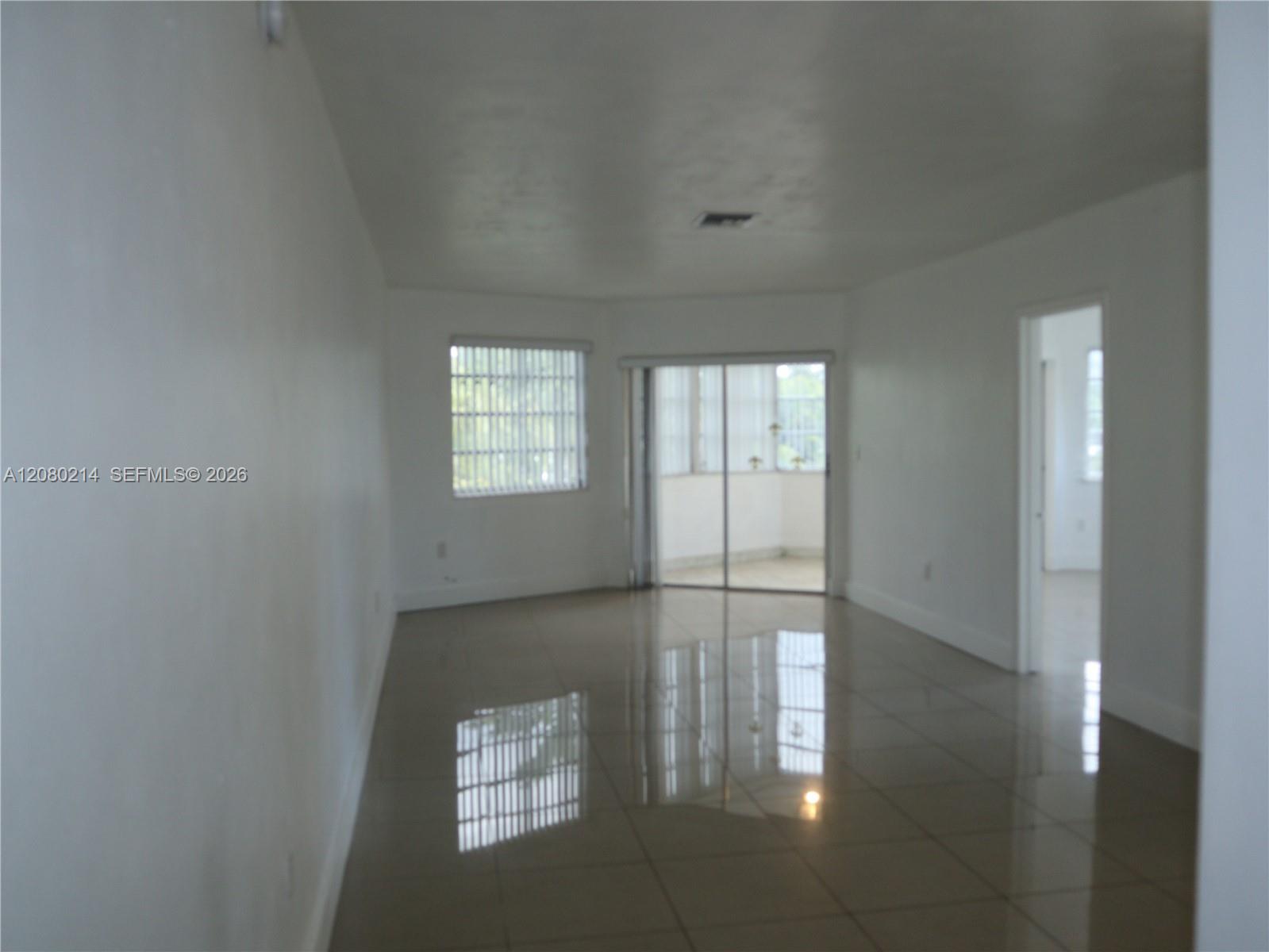 18790 NE 18th Ave # 231 — Photo 5