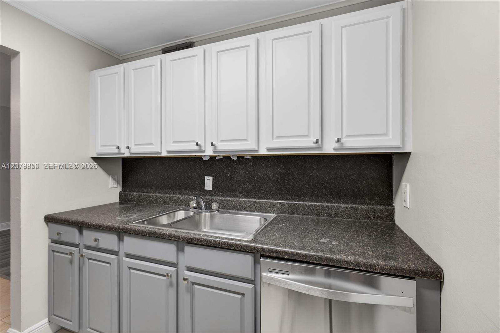 725 Hummingbird Way # 109 — Photo 4