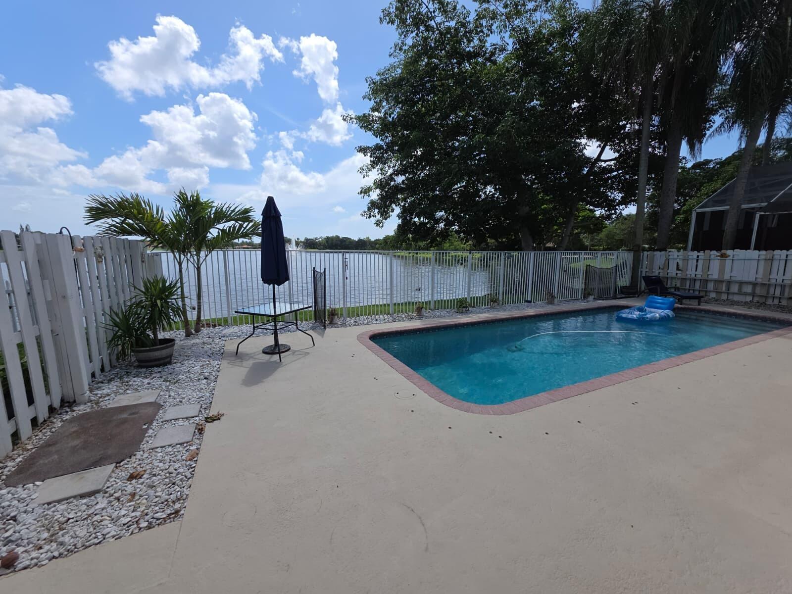 5220 NW 53rd Avenue, Coconut Creek FL 33073