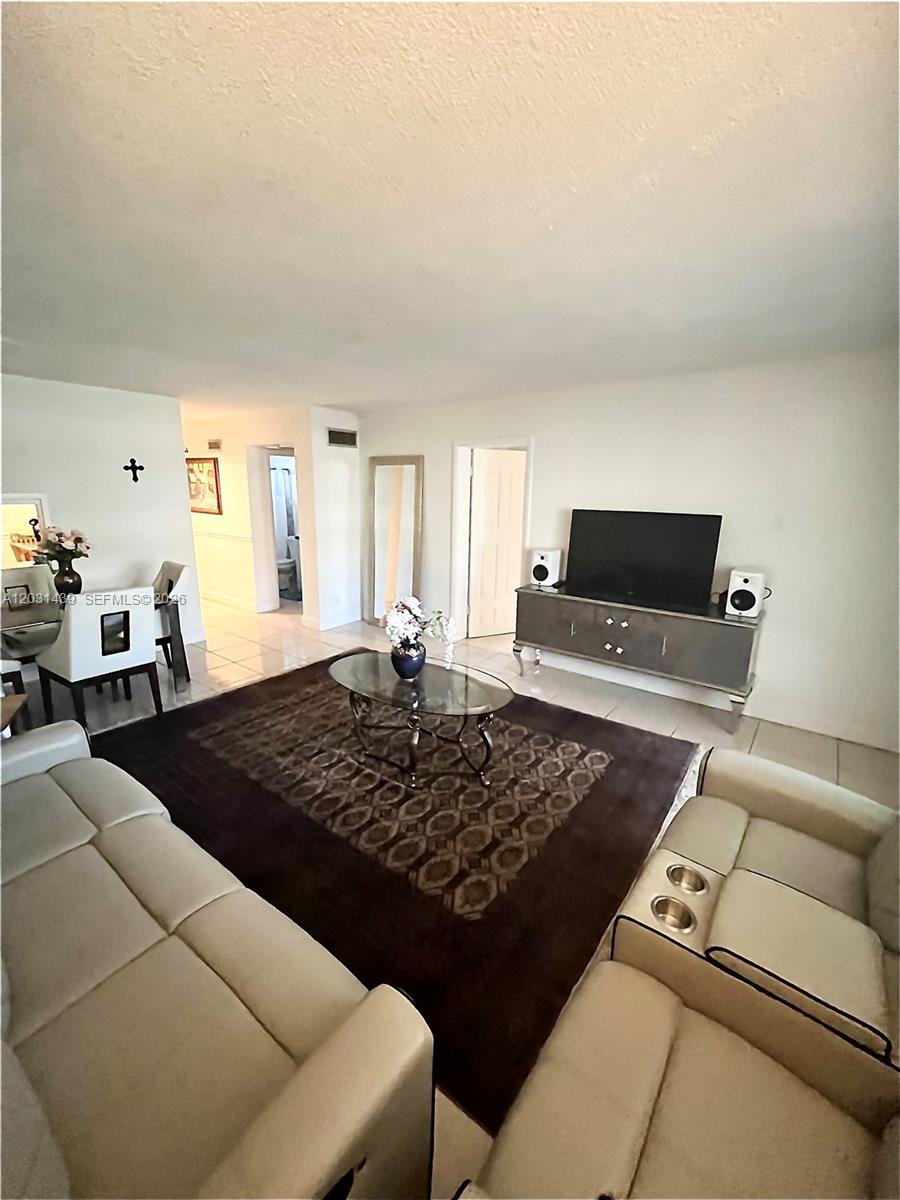 2581 N Garden Dr N # 203, Lake Worth FL 33461