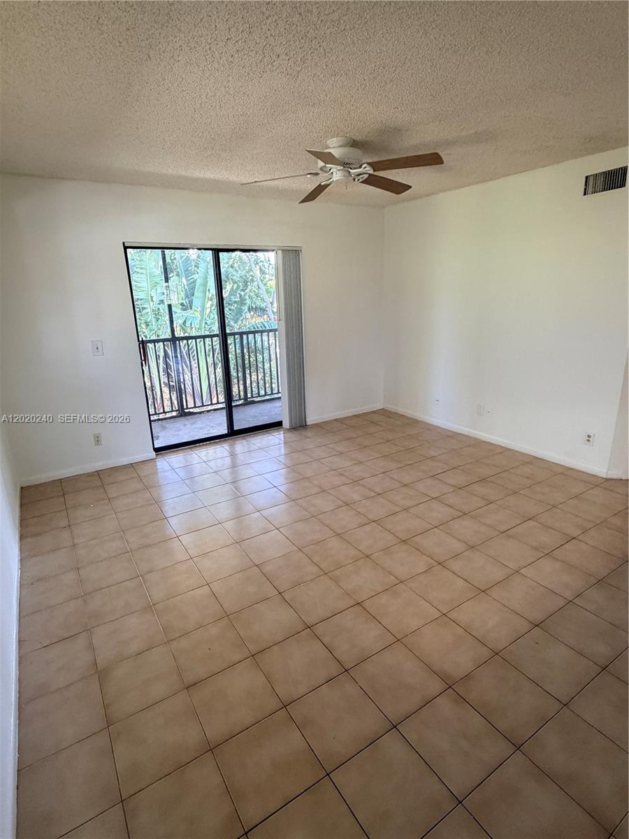 588 Trace Cir # 202 — Photo 2