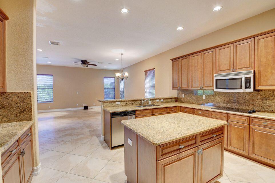 8800 COBBLESTONE POINT Circle — Photo 5