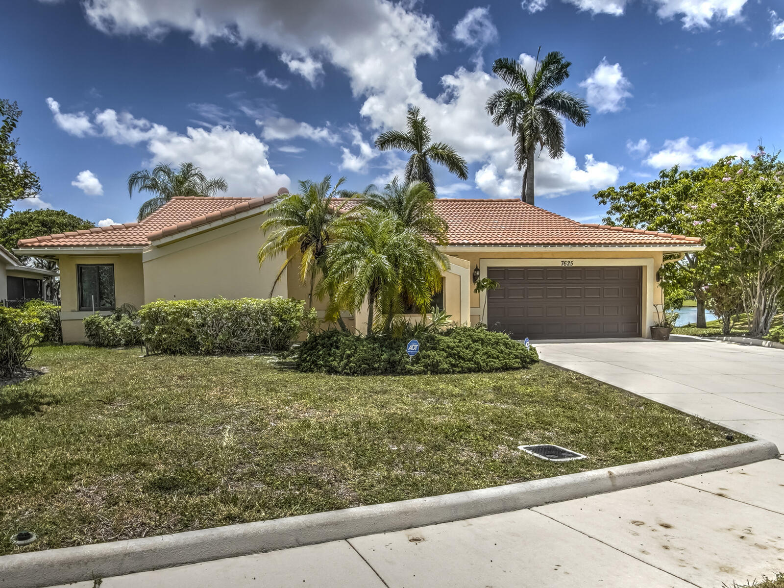 7625 Sunflower Drive — Photo 3