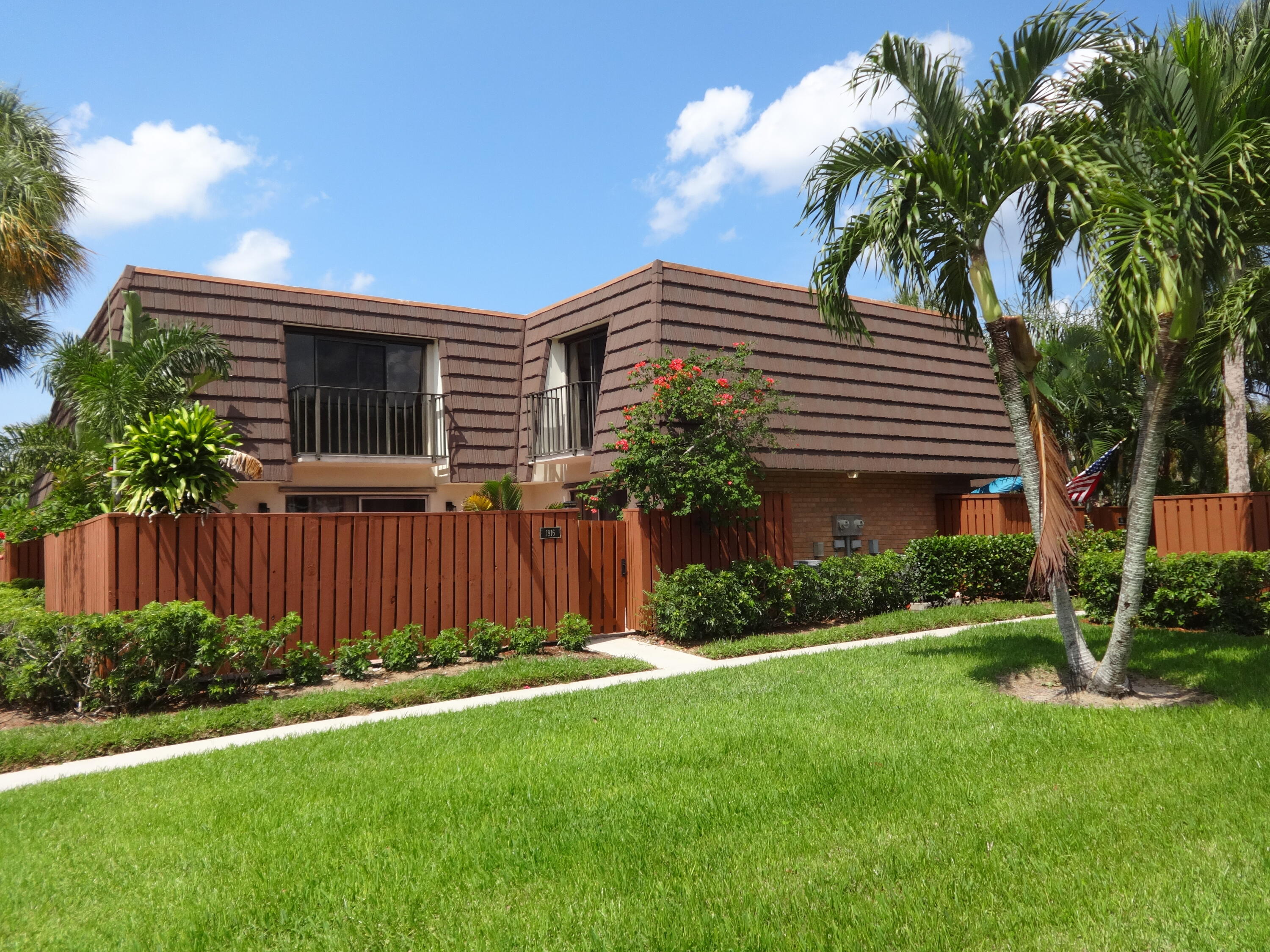 1916 19TH Court, Jupiter FL 33477