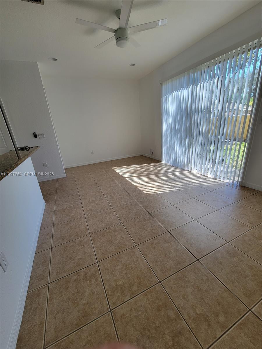 8938 SW 19th St # 904 — Photo 2