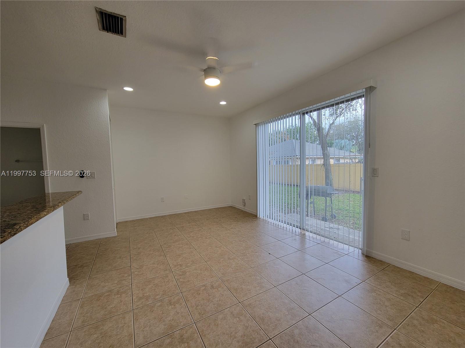 8938 SW 19th St # 904 — Photo 4
