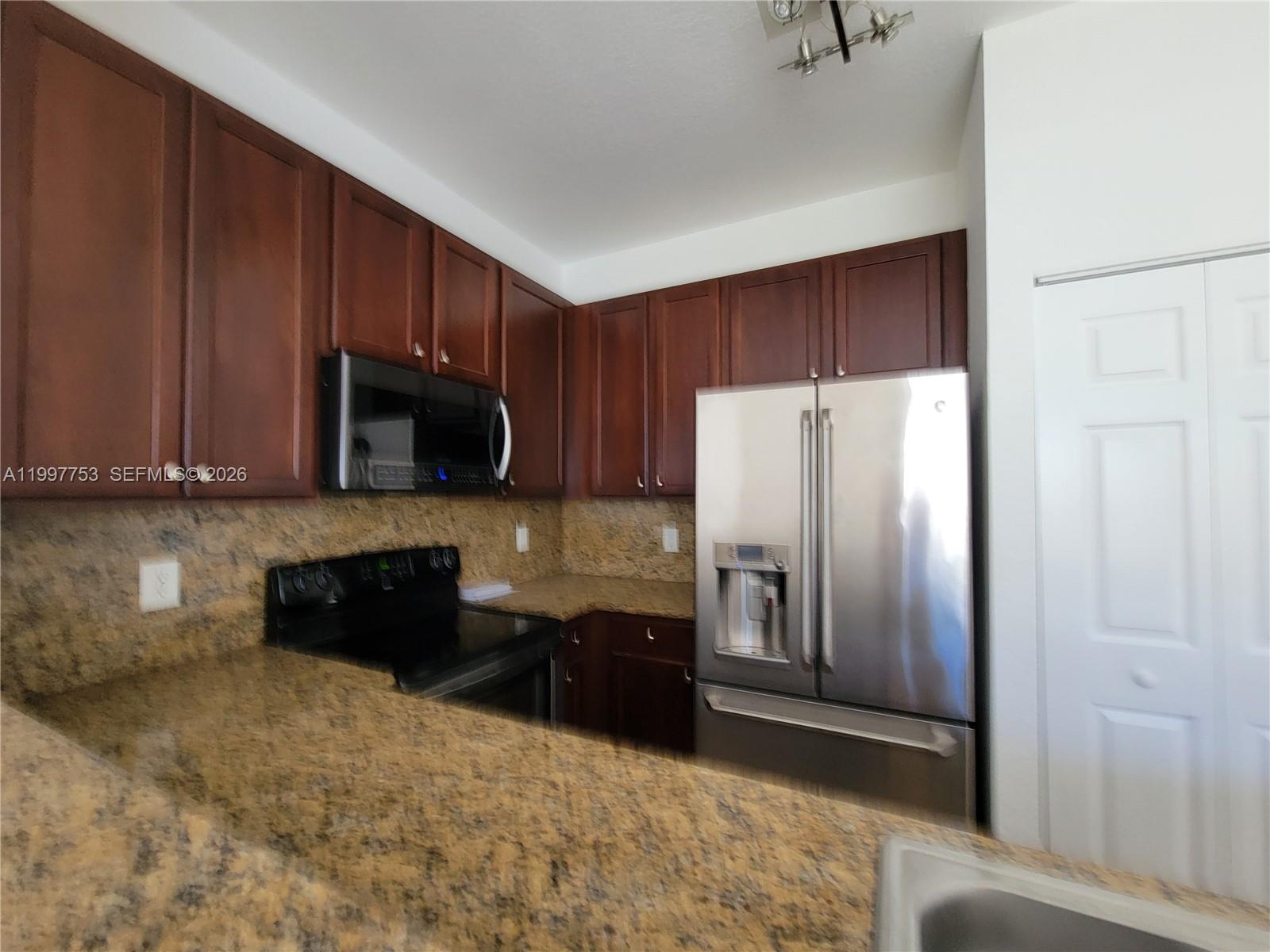 8938 SW 19th St # 904 — Photo 5