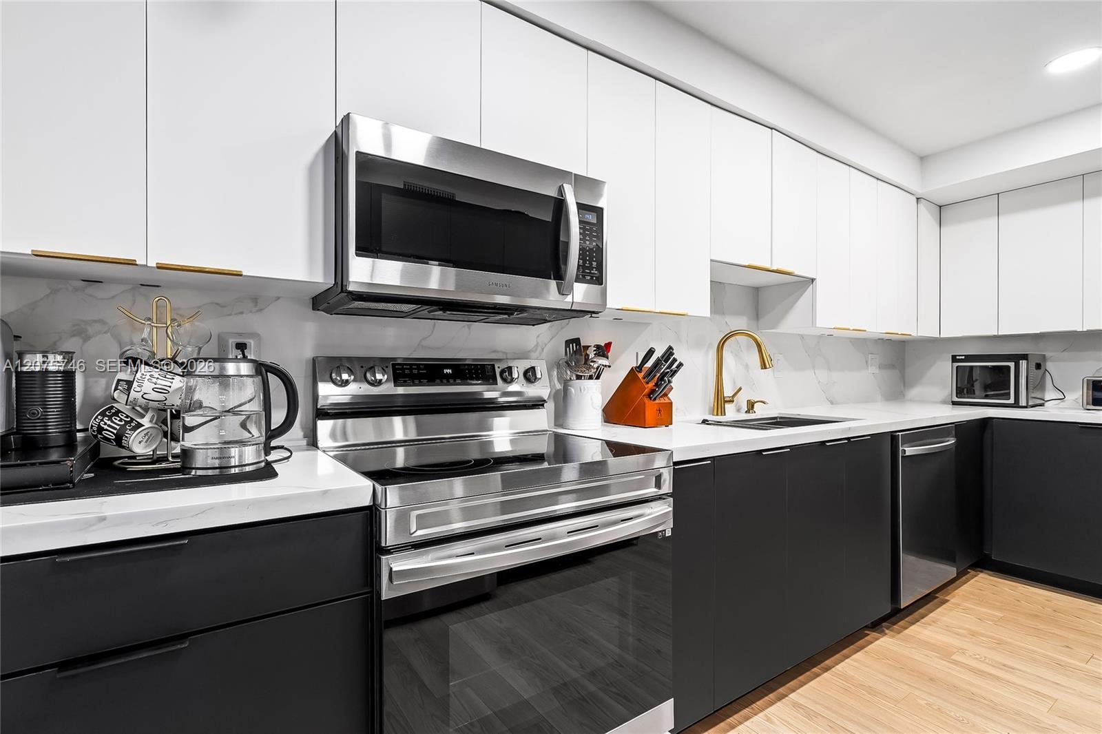 600 Three Islands Blvd # 305 — Photo 2