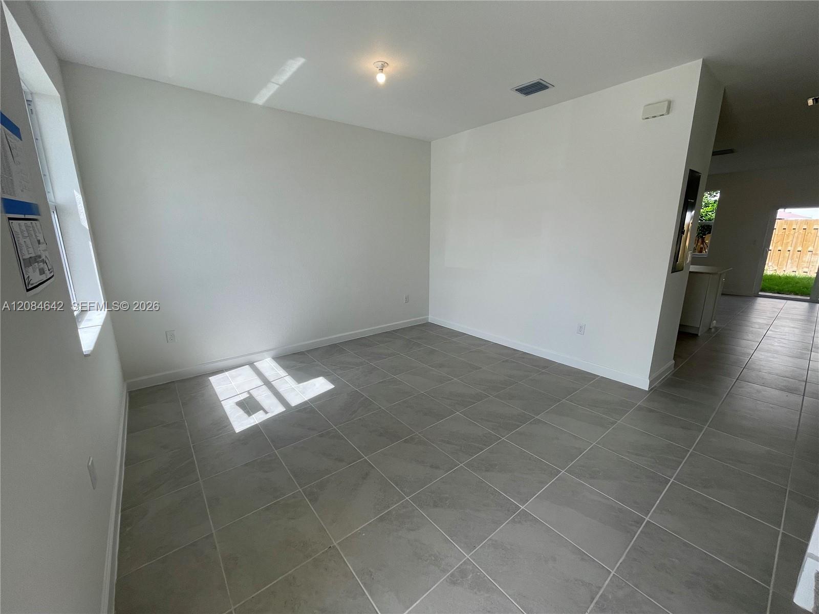 2568 SE 25th Rd # 2568 — Photo 4